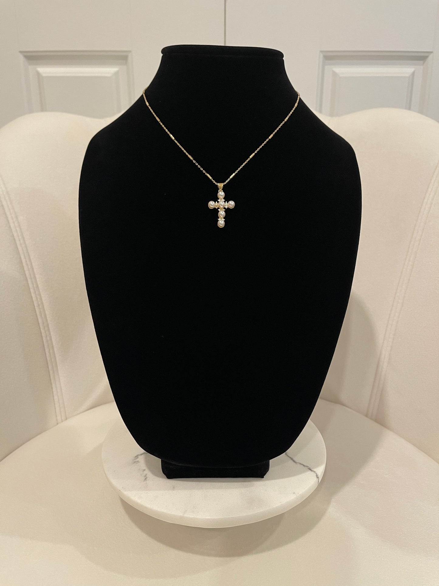CROSS NECKLACE (GOLD)