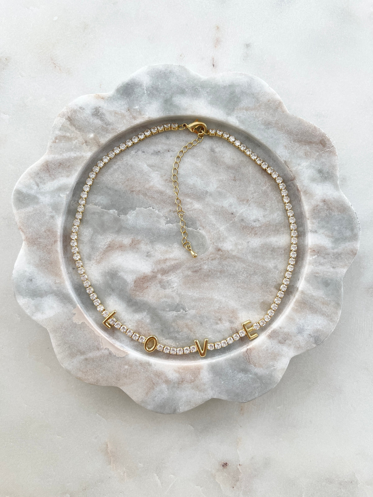 NECKLACE - LOVE (GOLD)